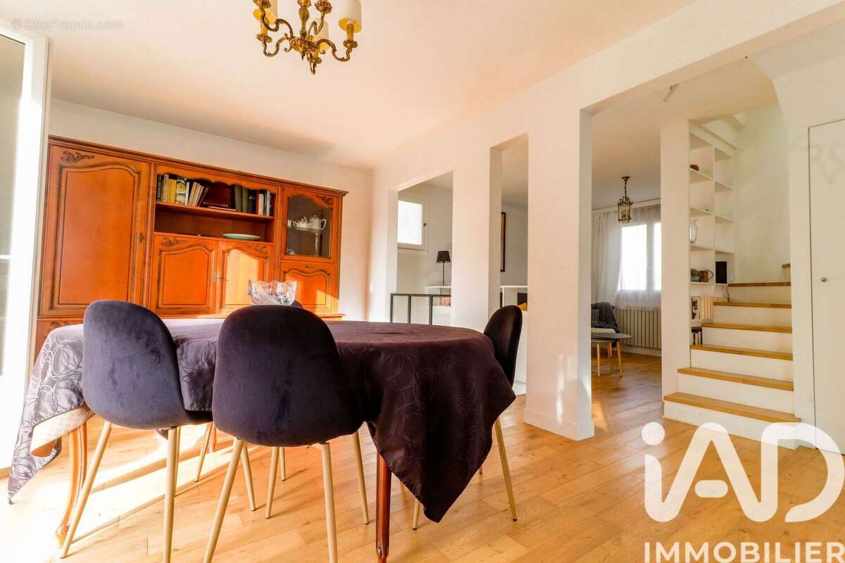Photo 7 - Maison à SAINT-GERMAIN-LES-ARPAJON