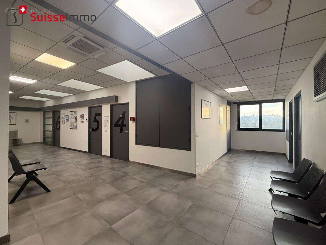 Rentabilité 12,6 % - Locaux d'activité à Montbeliard 220 m2 - photo 7