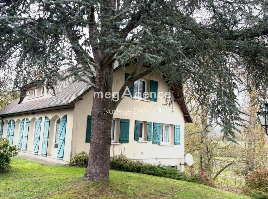 Maison à TESSY-SUR-VIRE