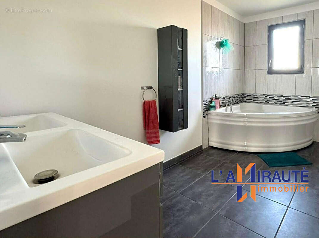 Maison à CARRIERES-SUR-SEINE