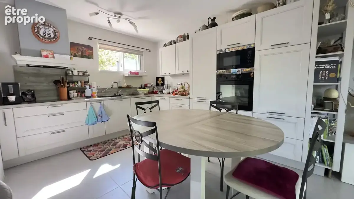 Deux maisons mitoyennes et un appartement avec jardin et garage - photo 25
