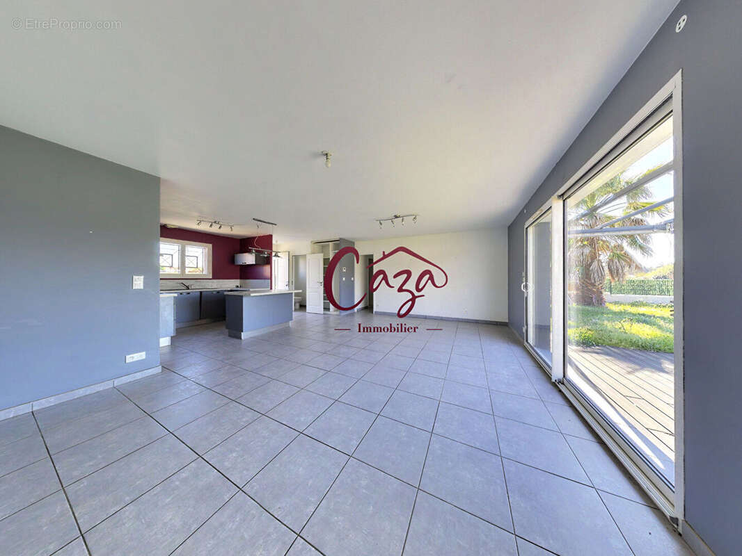 Maison à CAMBLANES-ET-MEYNAC