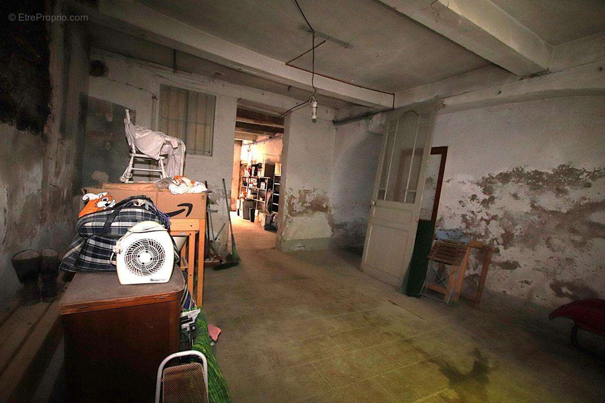 RARE - Demeure de caractère de 300 m² à rénover sur 5 385 m² de terrain - photo 18