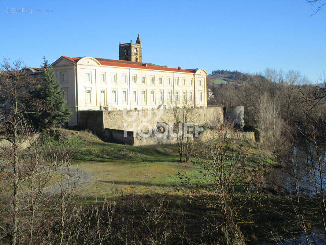 Maison à LAVOUTE-CHILHAC
