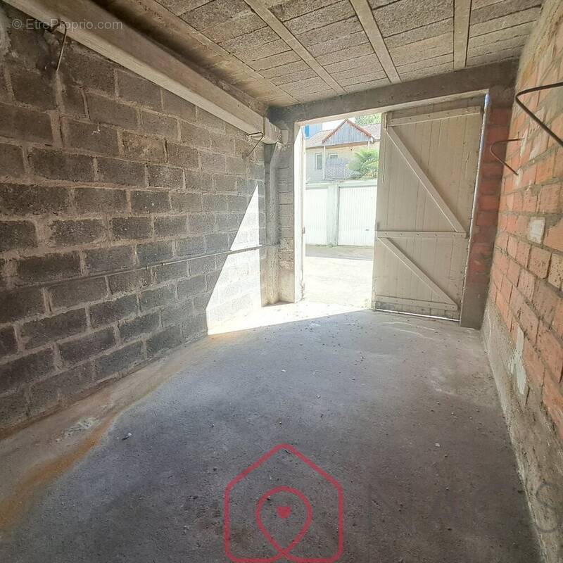 Commerce à VILLENEUVE-LA-GARENNE