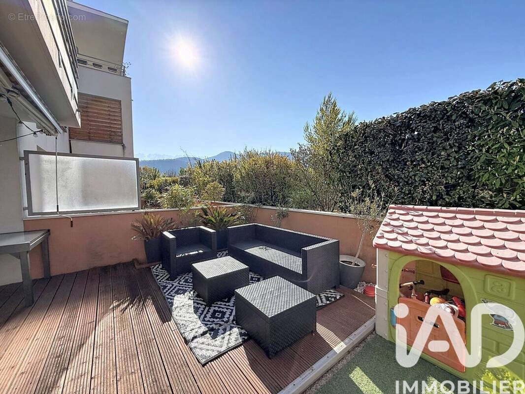Photo 1 - Appartement à SAINT-MARTIN-D'HERES