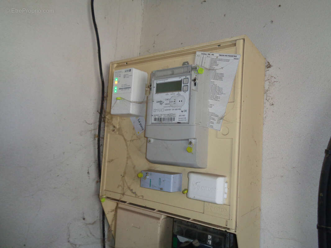 Parking à AIMARGUES