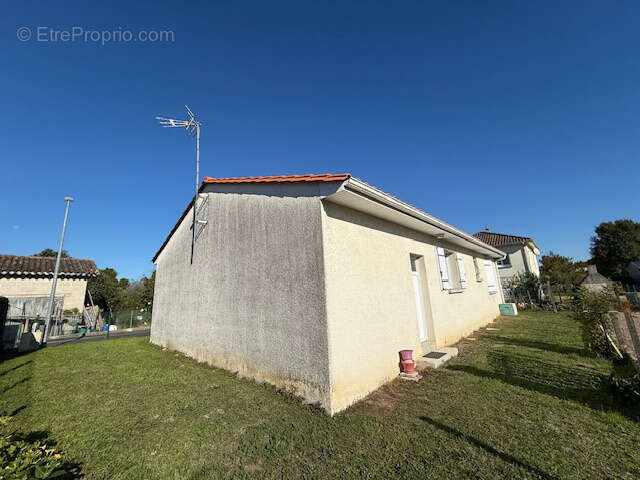 Maison à SAINT-AIGULIN