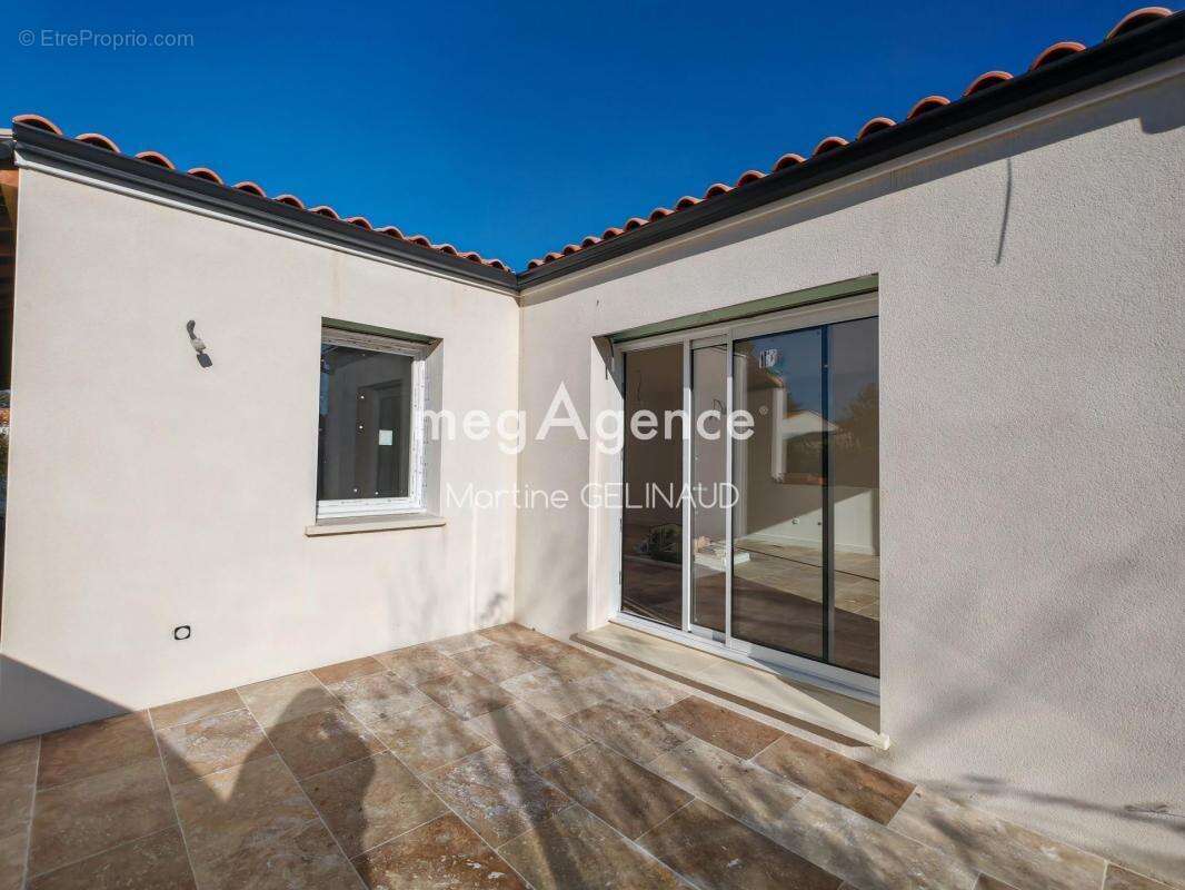 Maison 85 m² à Saintes  - photo 9