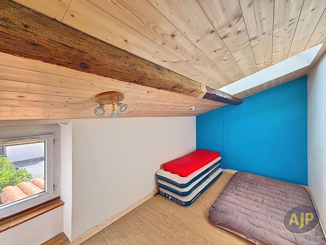 Maison à BAZOGES-EN-PAILLERS