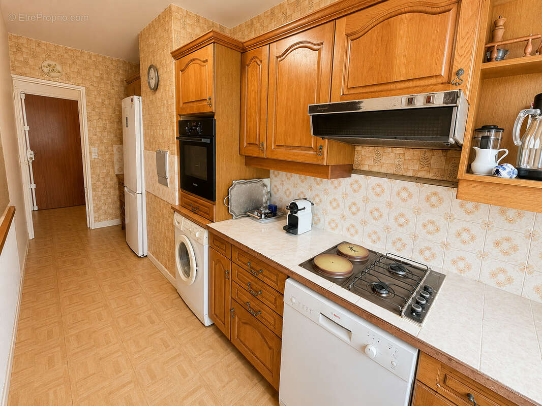 Appartement à COURBEVOIE