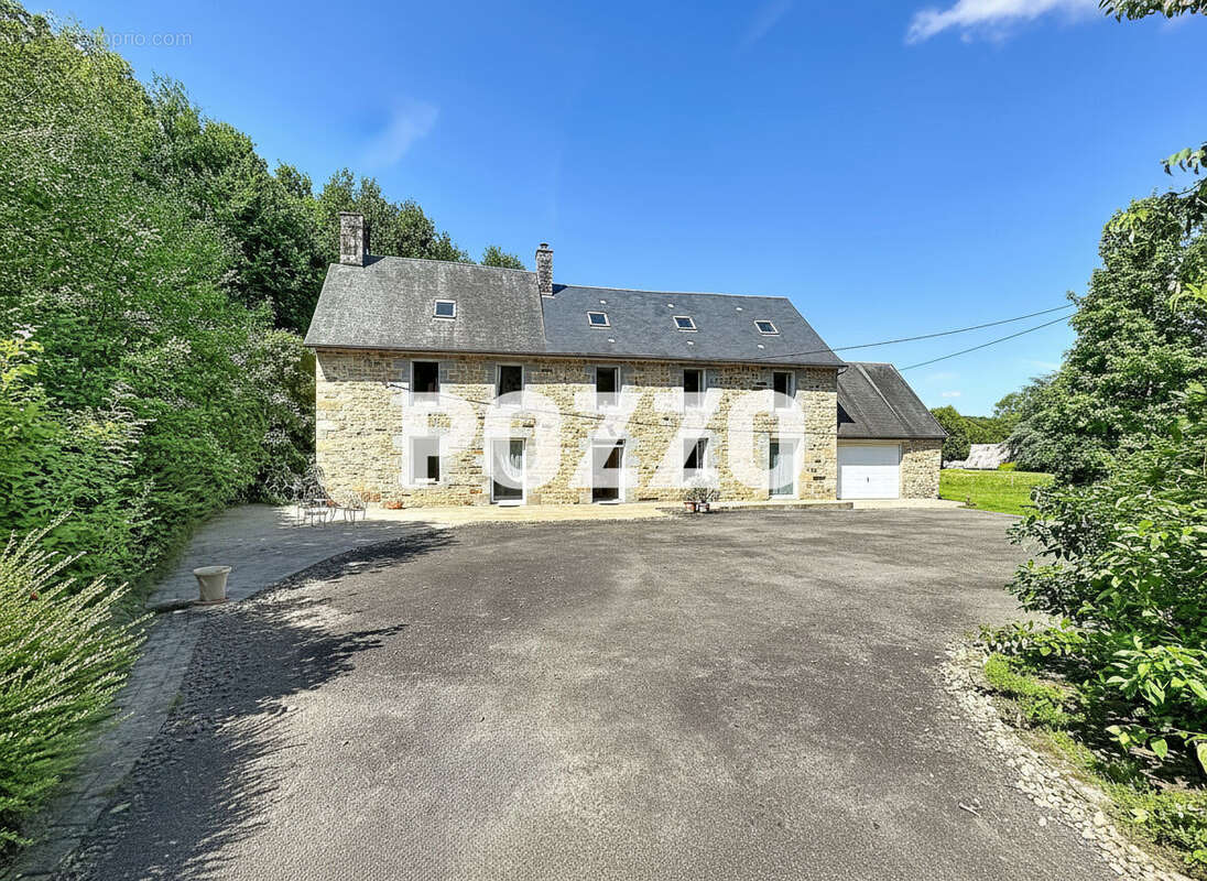 Maison à SAINTE-PIENCE
