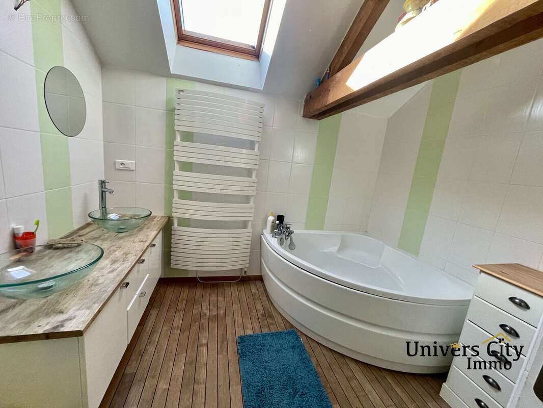 Maison à CORCOUE-SUR-LOGNE