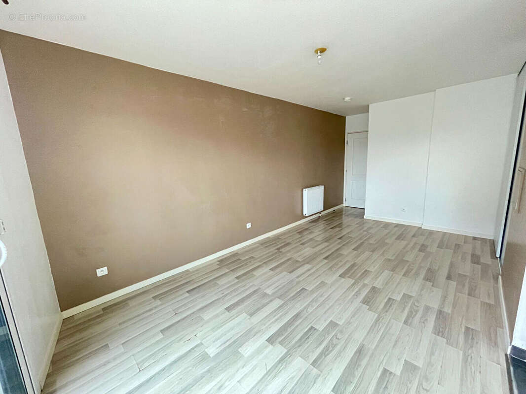 Appartement à SARTROUVILLE