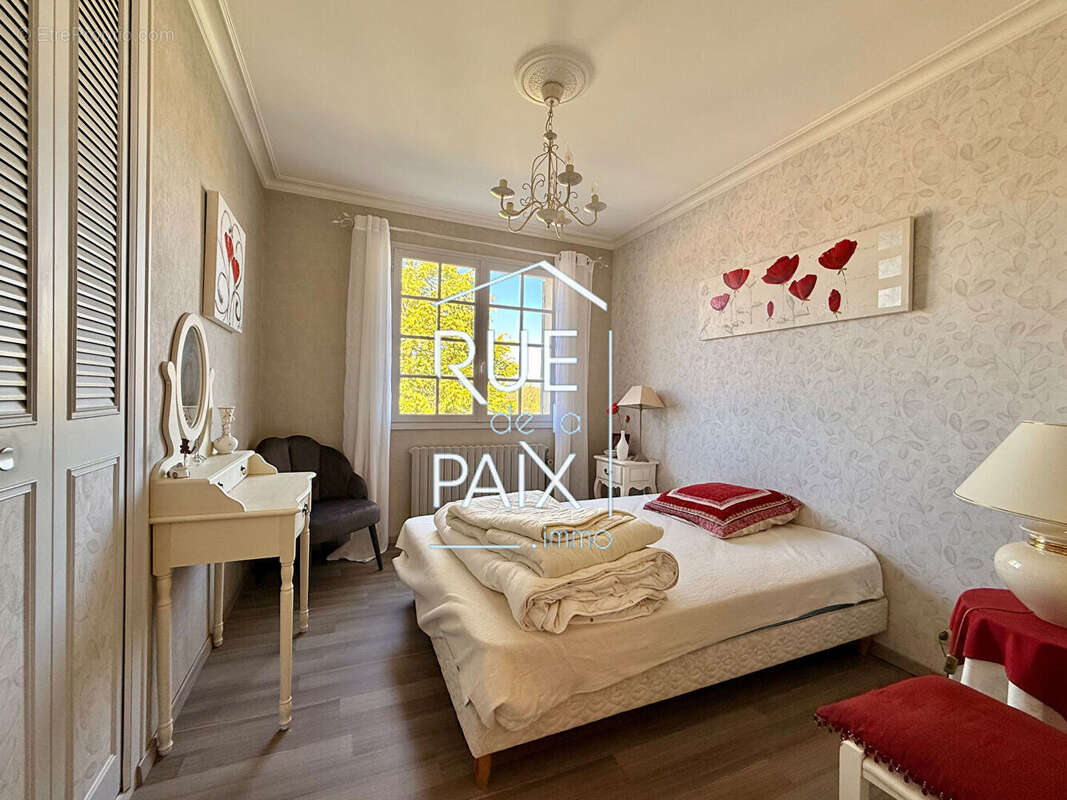 Maison à Bressuire - photo 9