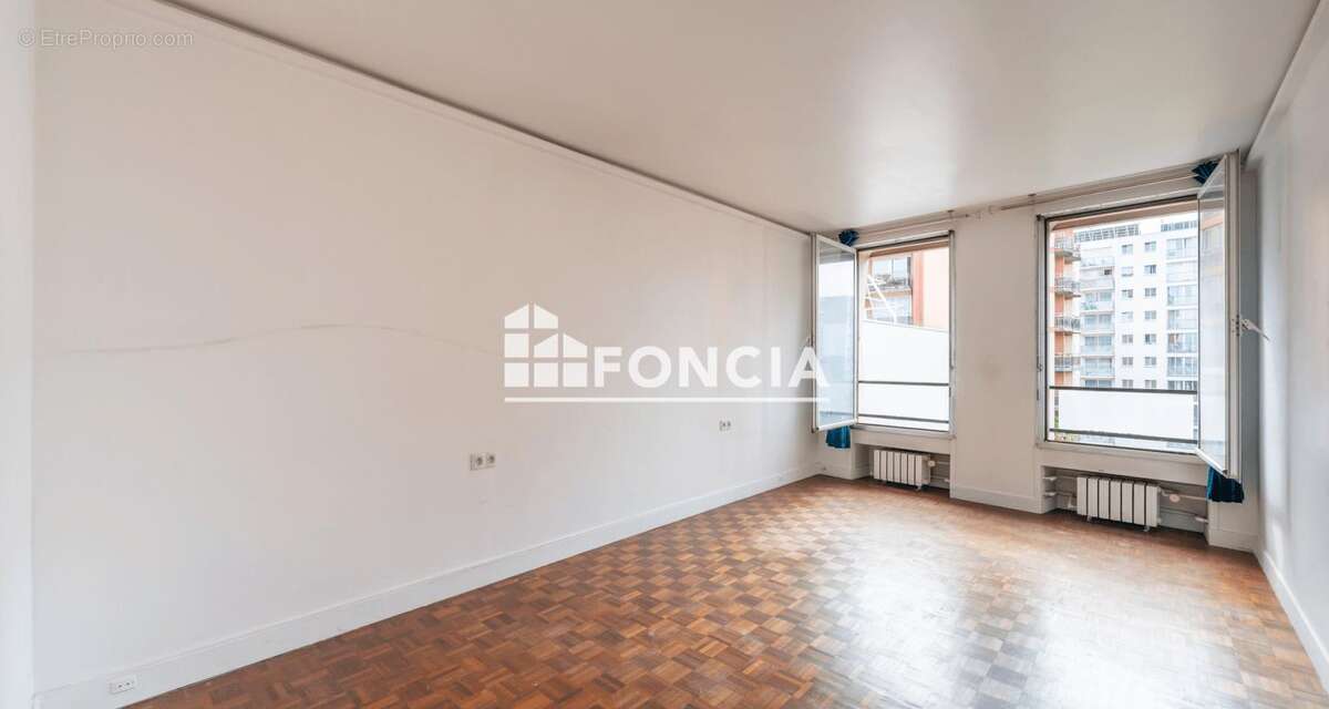 Appartement à PARIS-19E