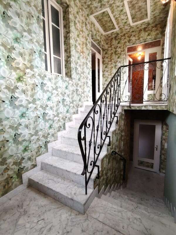 Maison à BUSSIERE-DUNOISE