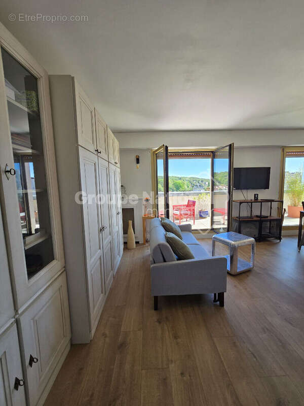 Appartement à VERSAILLES