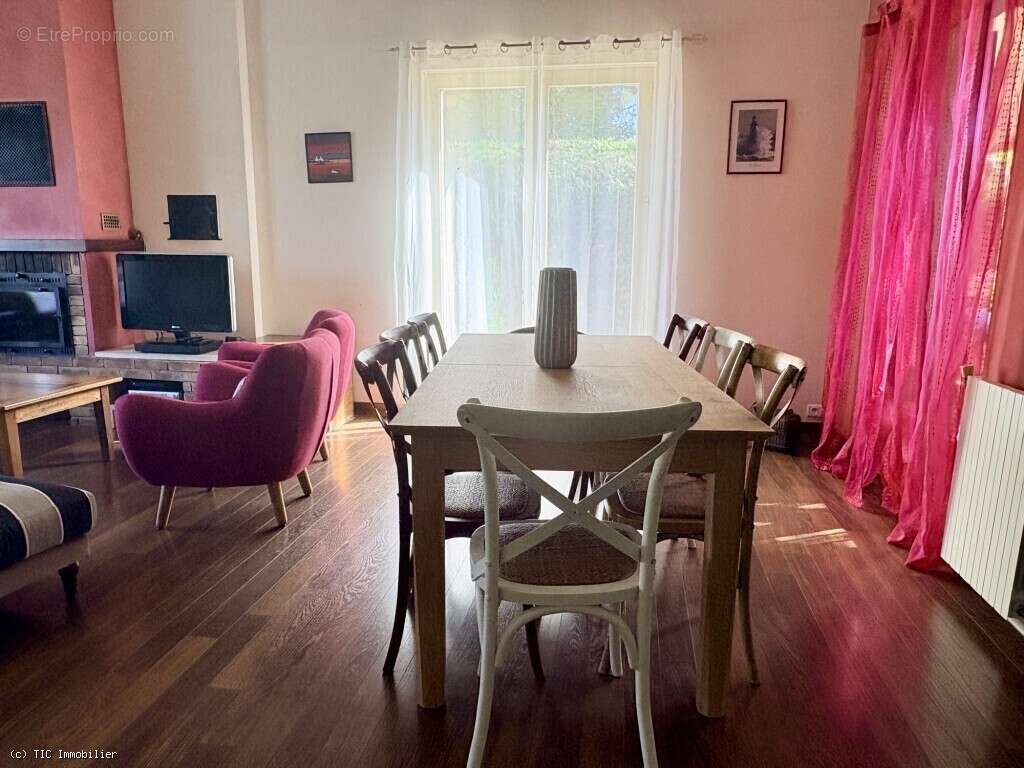 Maison contemporaine de 105 m² avec grand jardin arboré et piscine chauffée - photo 6