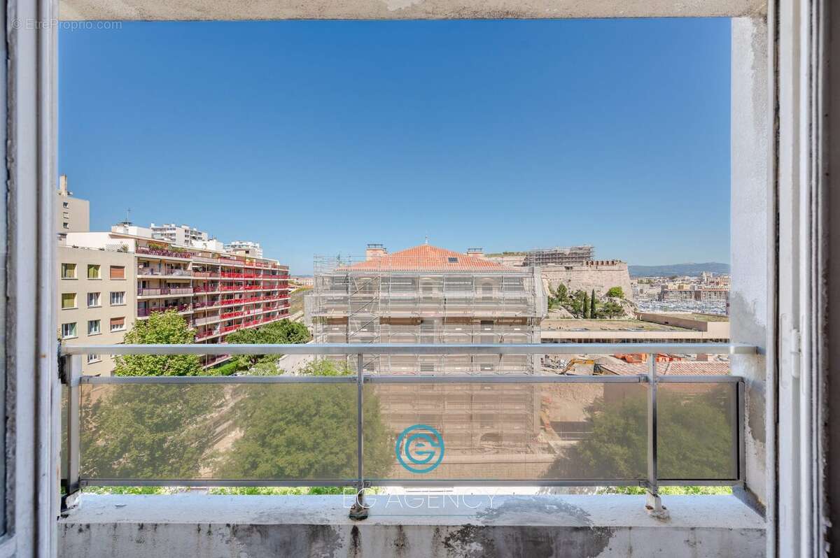Appartement à MARSEILLE-7E