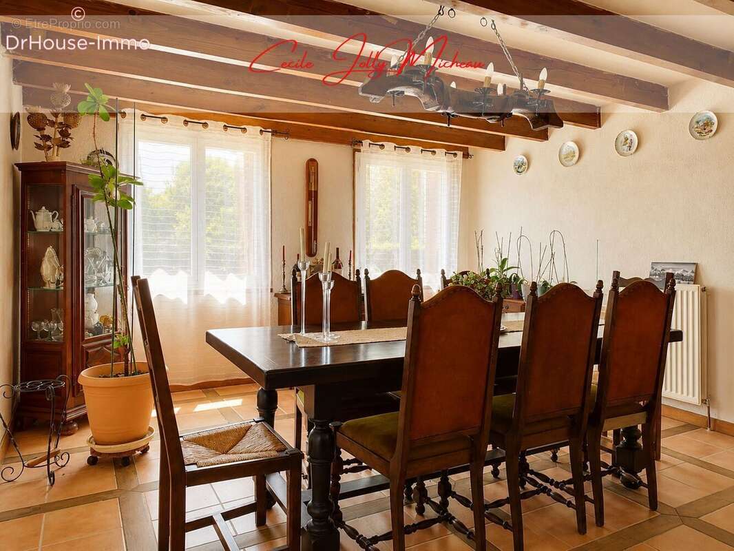 Maison 244 m² à Anglade  - photo 12