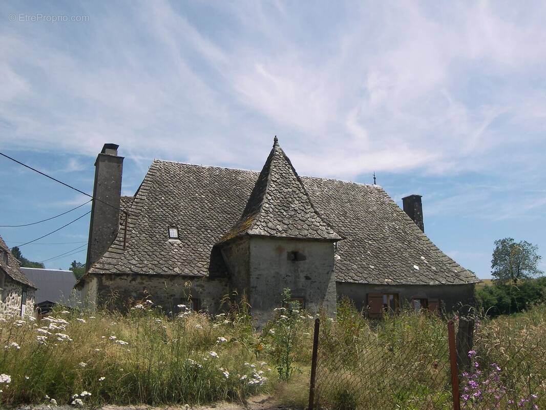 Maison à LABROUSSE