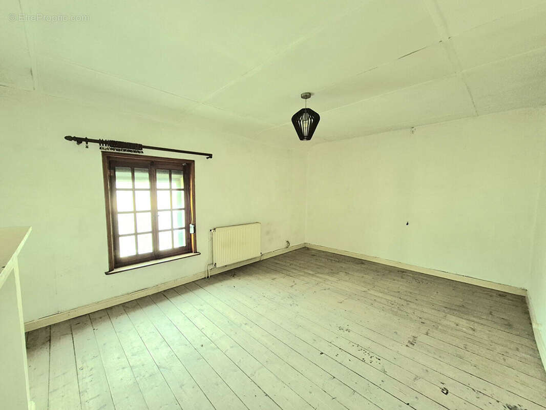 Maison à VIEUX-CONDE