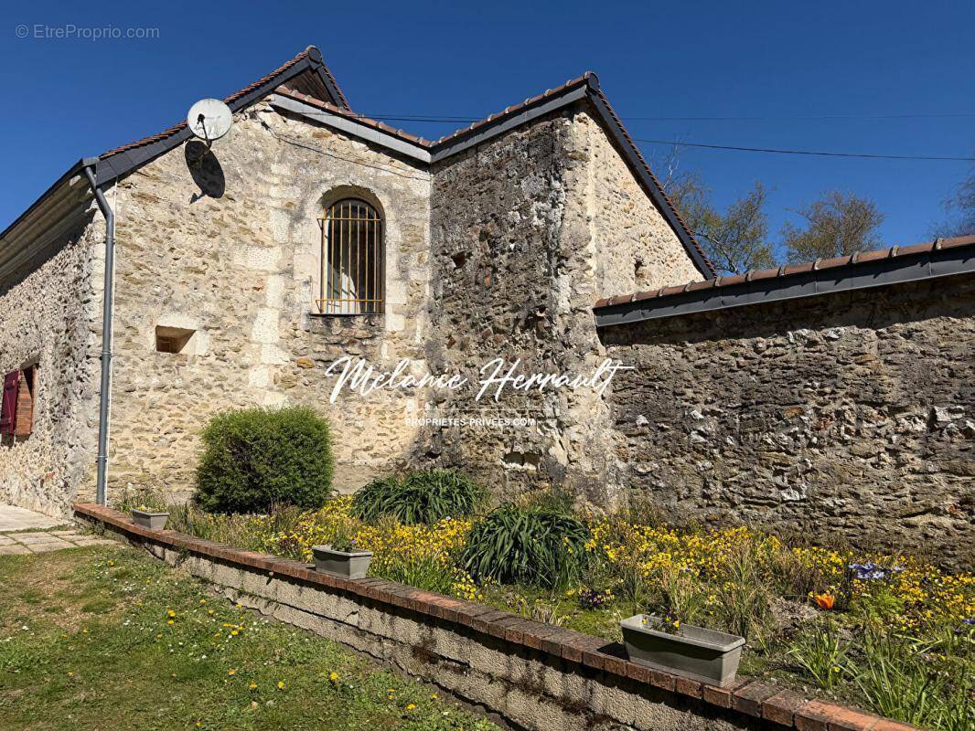 Maison à PARIGNE-L'EVEQUE