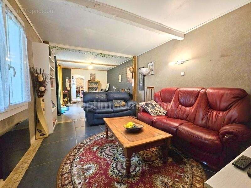 Maison plain-pied, 80 m², deux chambres au cœur du quartier de Saint cybard. ANGOULEME (16) - photo 8