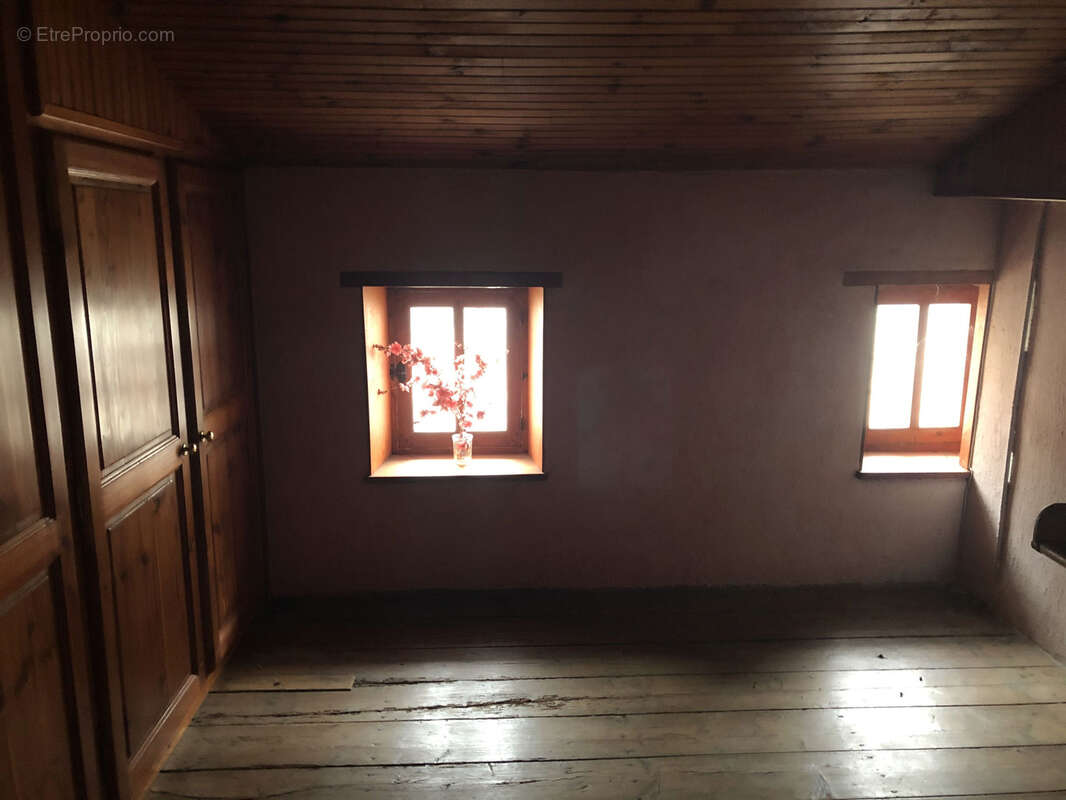 Maison à BARBEZIEUX-SAINT-HILAIRE