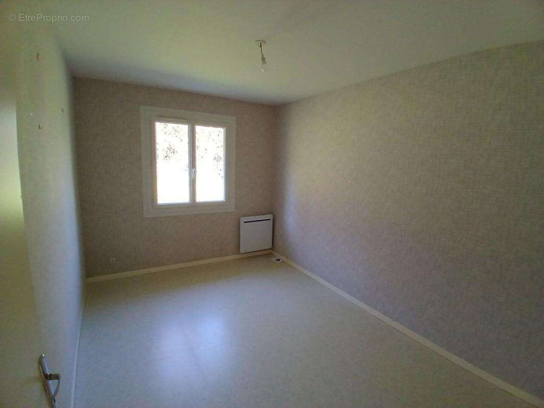 Maison à COURDEMANCHE