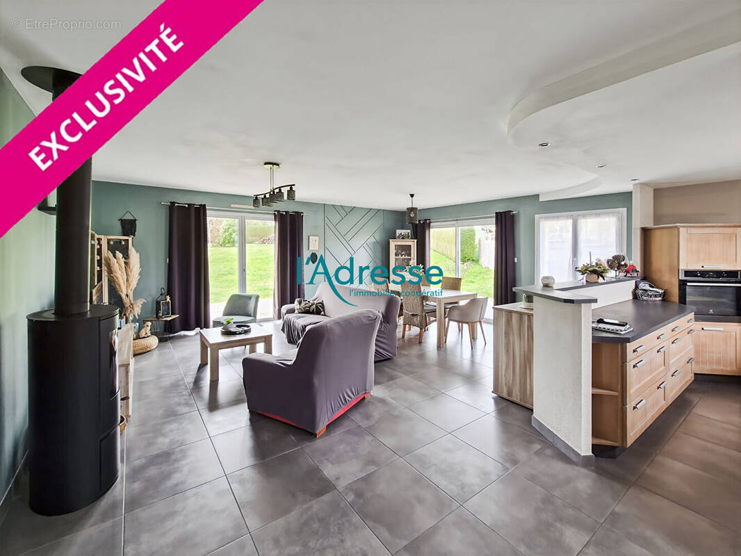 Maison à LA CHAUSSAIRE