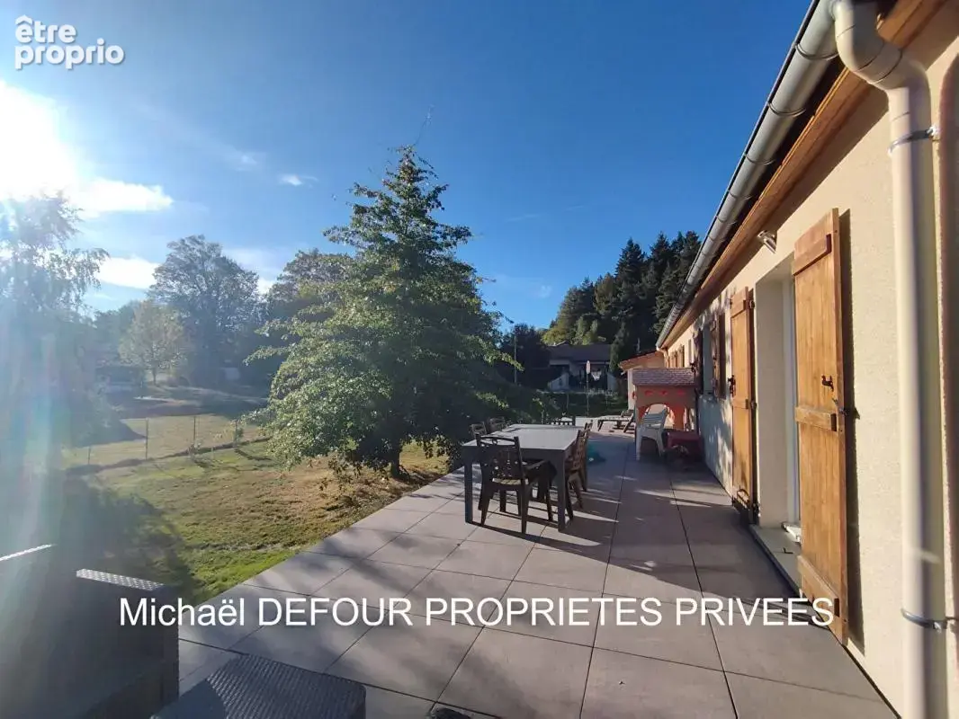 Raucoules 43290 maison plain-pied 115 m² habitables 4 chambres, bureau et garage sur 1261 m² de terrain - photo 3