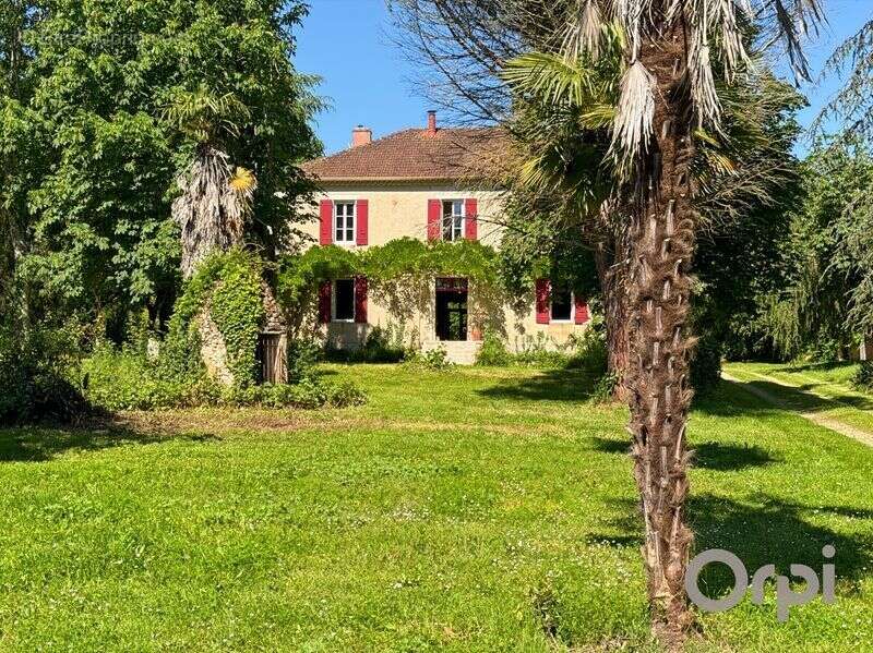 Maison à PRECHAC