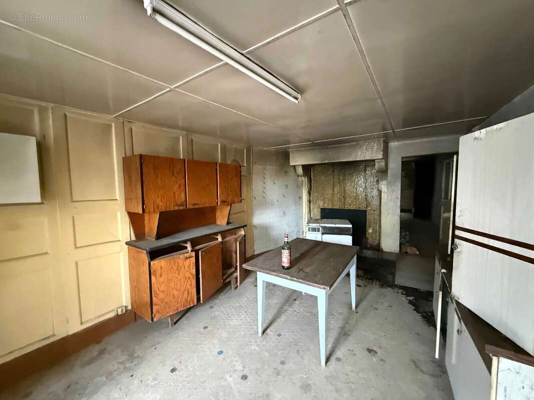 Grande ferme villageoise double indépendante à rénover – deux maisons, nombreuses dépendances, presque 1 hectare - photo 14