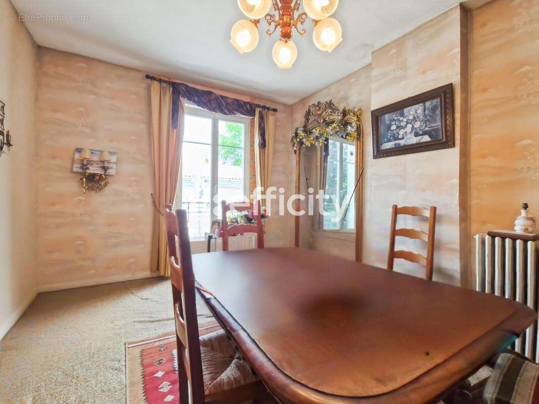 Maison 211 m² à Rochefort  - photo 8