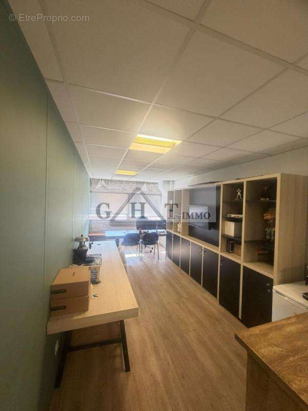 Entrepot bureaux 1292m2 a noisy-le-grand a la vente - photo 8