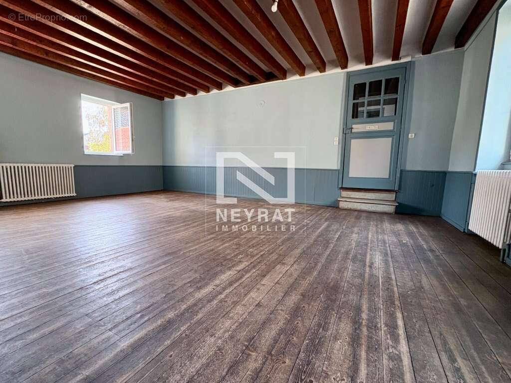 Appartement à ETANG-SUR-ARROUX