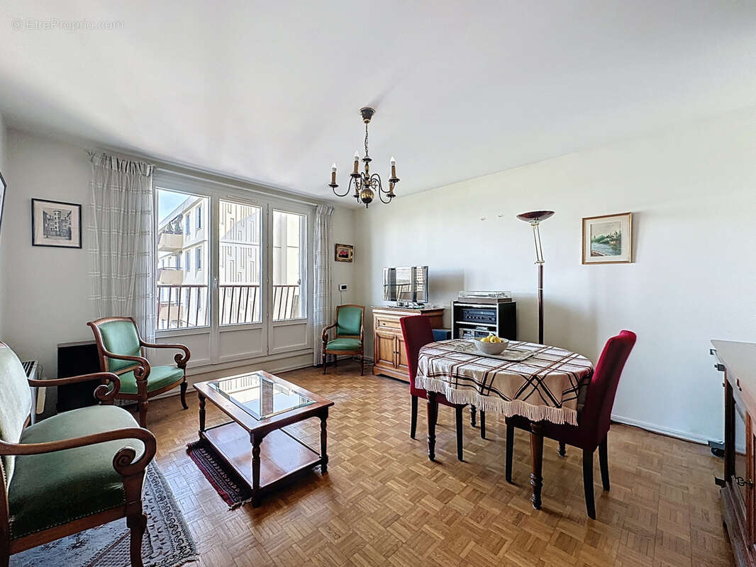 Appartement à LYON-5E