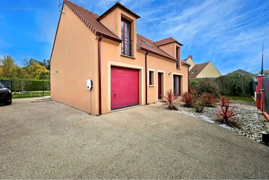 Maison à COUILLY-PONT-AUX-DAMES