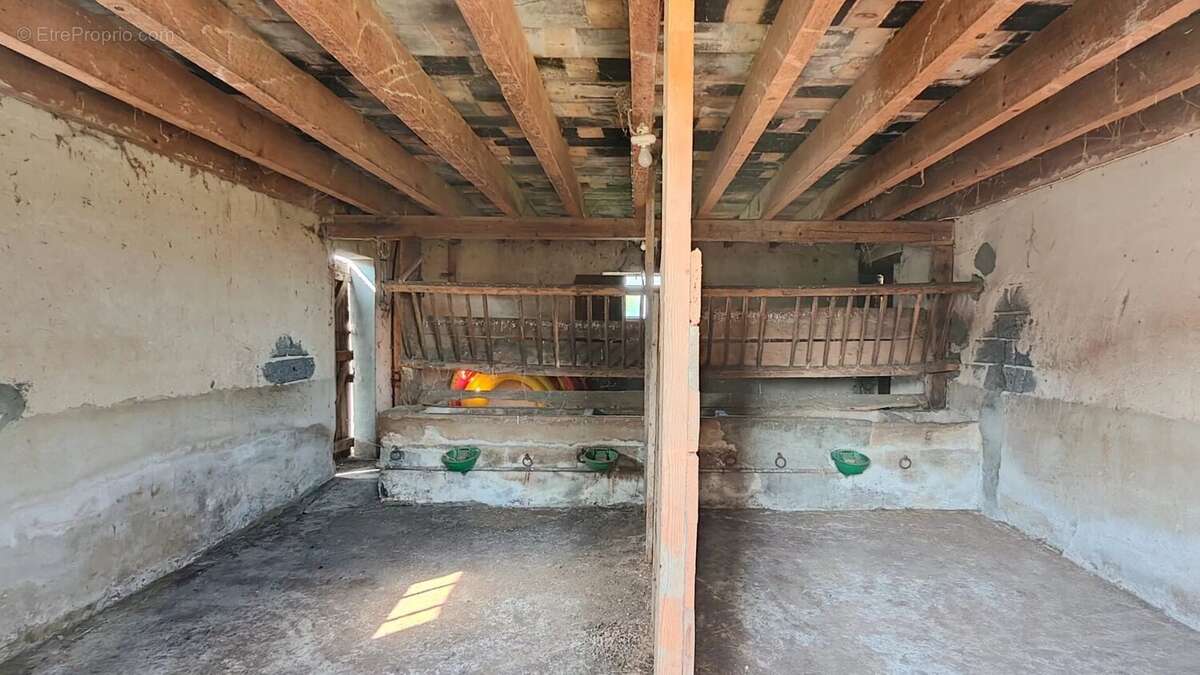 Maison à CONTIGNY