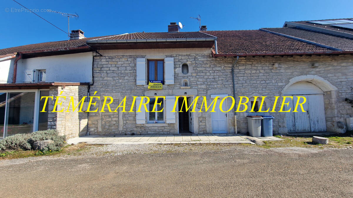 Maison à BONNEFONTAINE