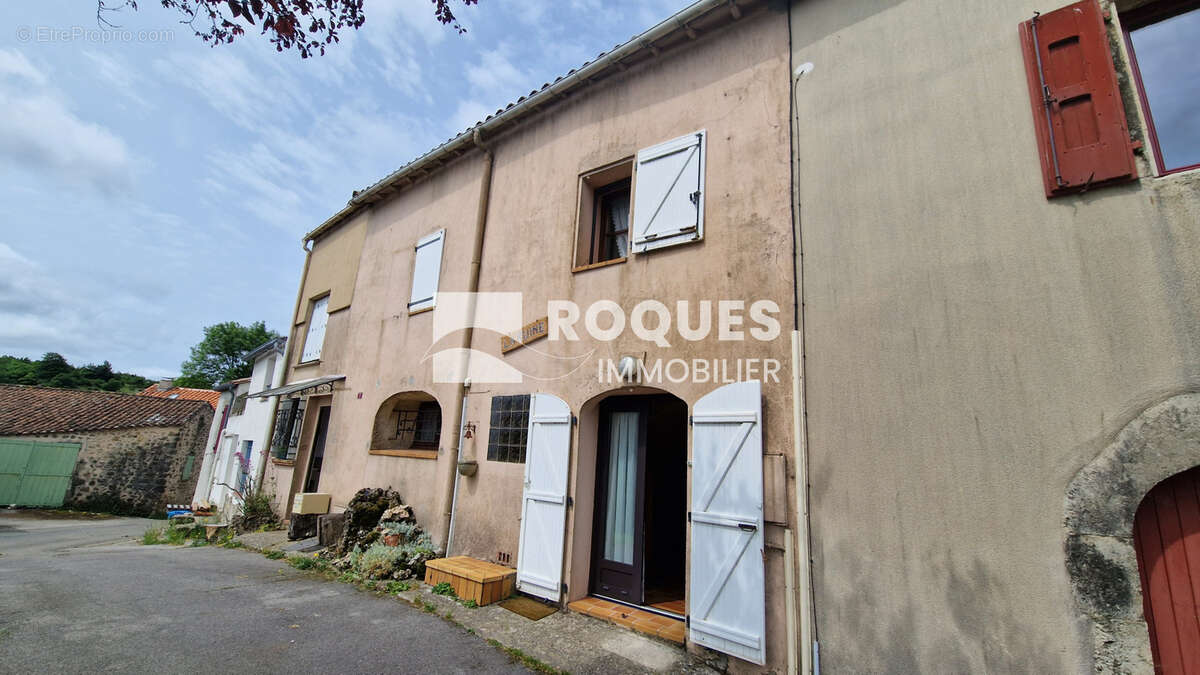 Maison à CORNUS