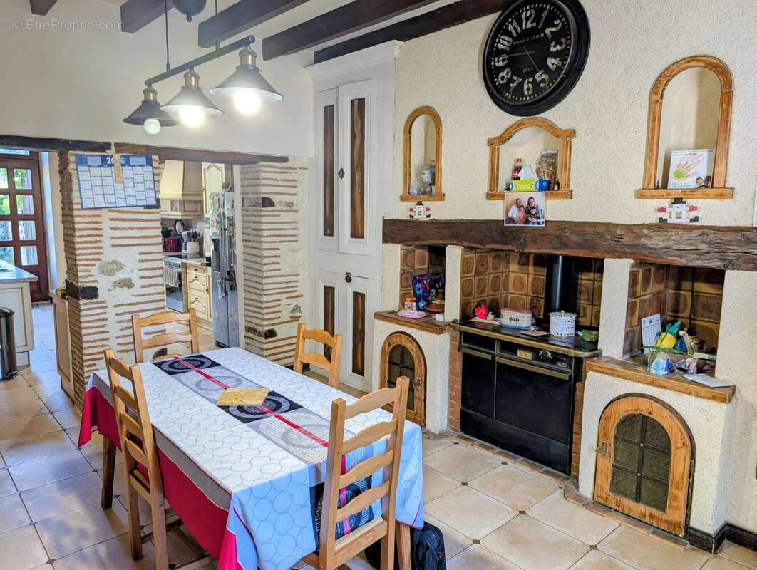 Grande maison à la campagne avec dépendance - photo 2