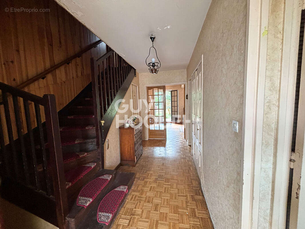 Tournan en brie - maison familiale avec grand garage - photo 3