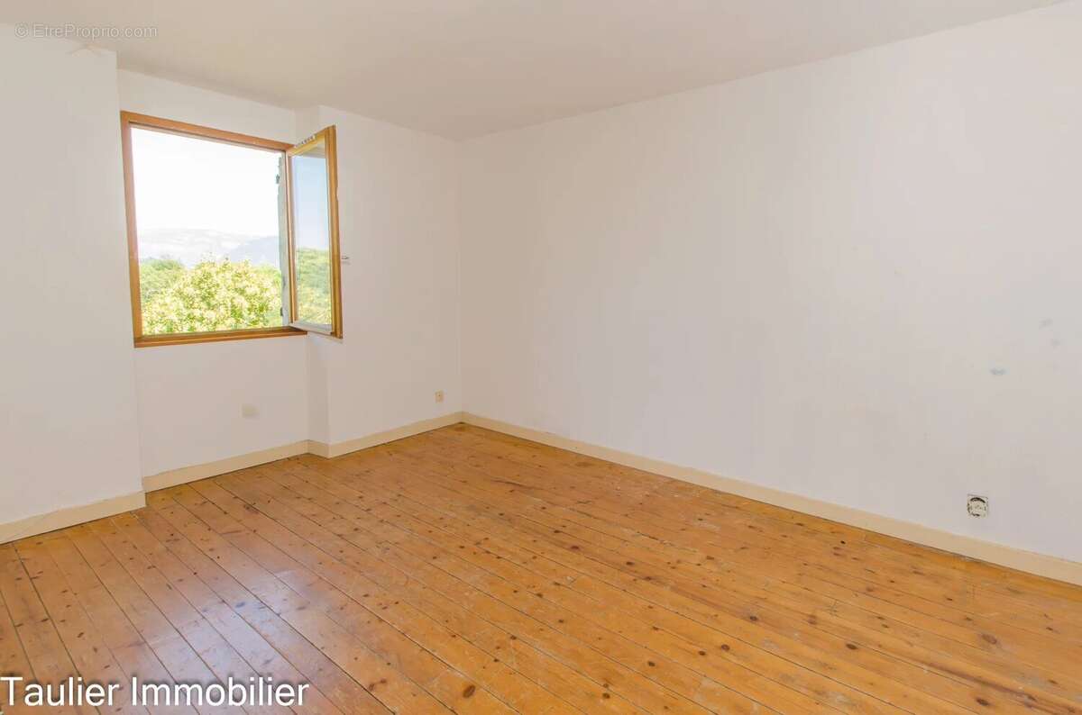 Saint-Marcellin - Appartement 95 m² avec pl. de parking - photo 4