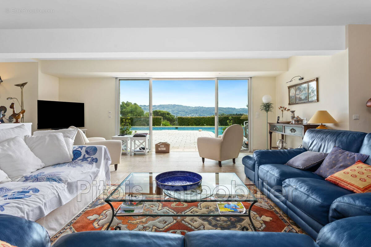 Maison à MOUANS-SARTOUX