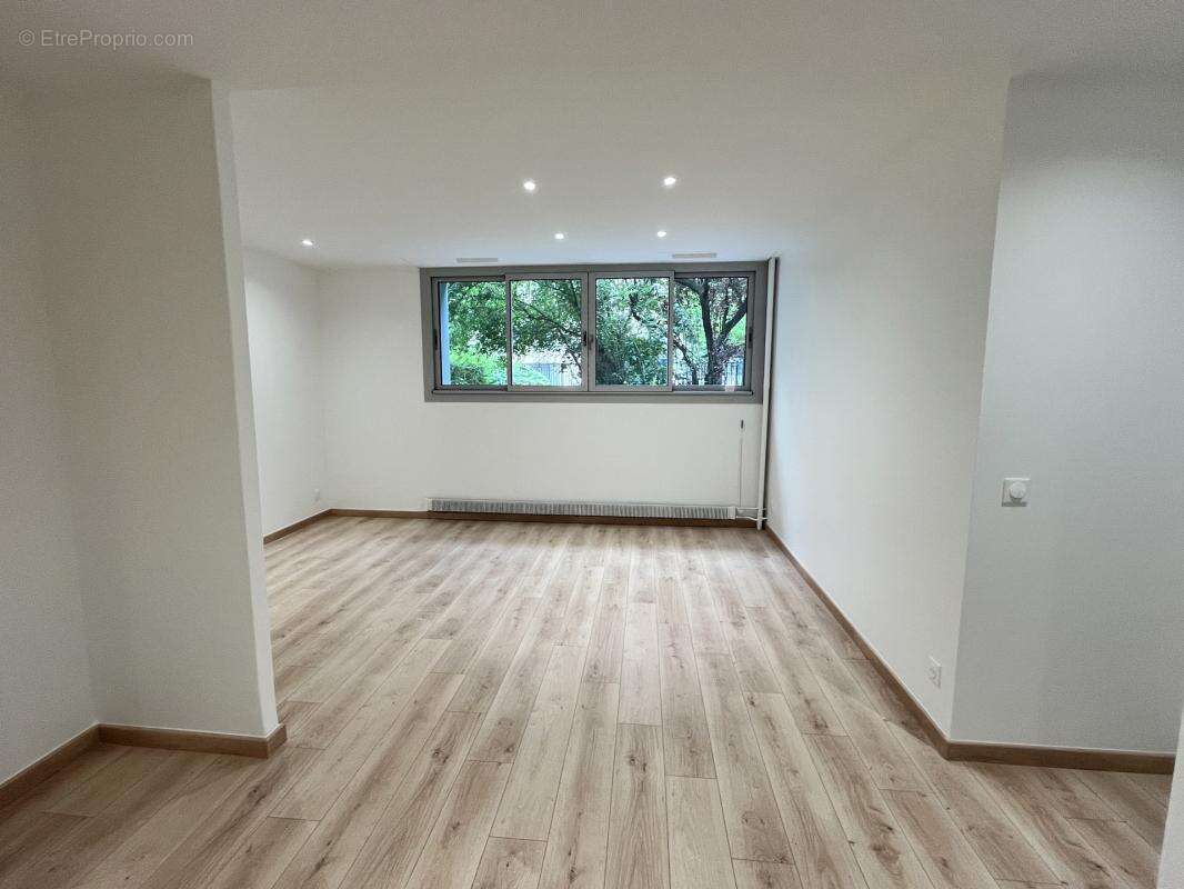Appartement à PARIS-12E