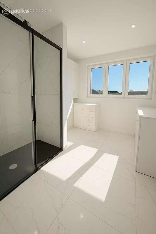 Appartement à DAMIGNY