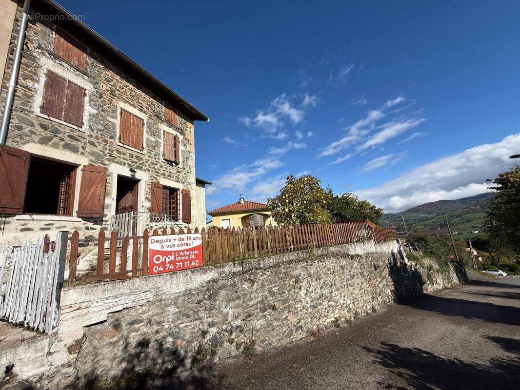 Maison à BRUSSIEU